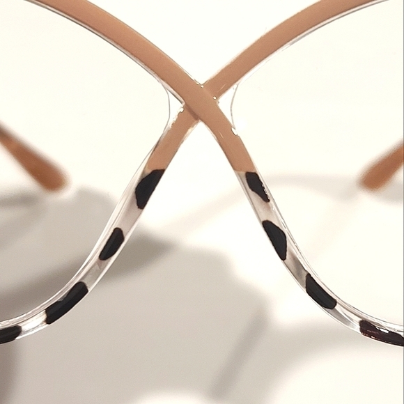 Blue Light Blocking Cat Eye Leopard Print/Beige Computer Glasses (no power) - Picture 4 of 12